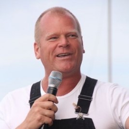 Mike Holmes Mani Image